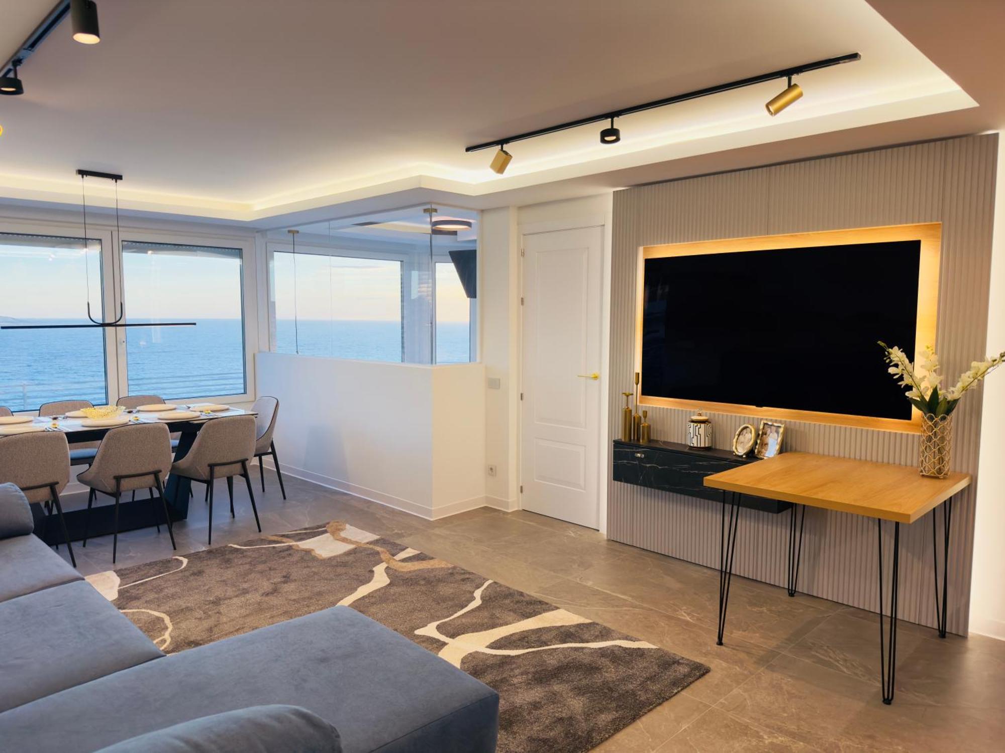 Terra Luxury Seafront Coblanca 8 Appartamento *